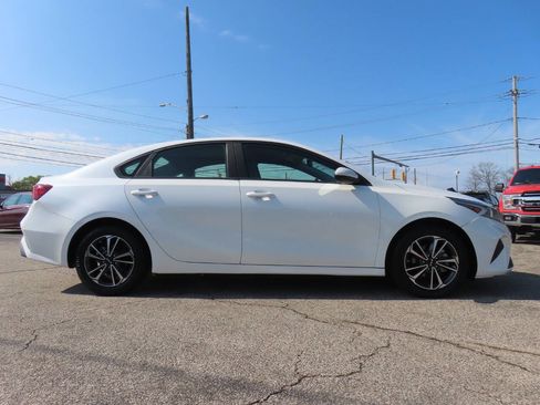 Used 2024 Kia Forte LXS image 6
