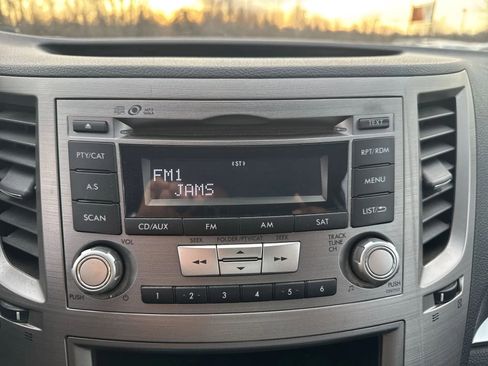 Used 2014 Subaru Legacy 2.5i image 12