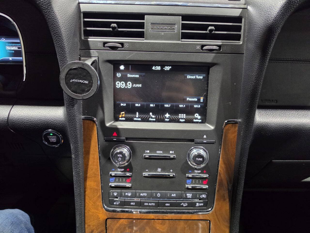 Used 2017 Lincoln Navigator Select AWD/4WD image 41