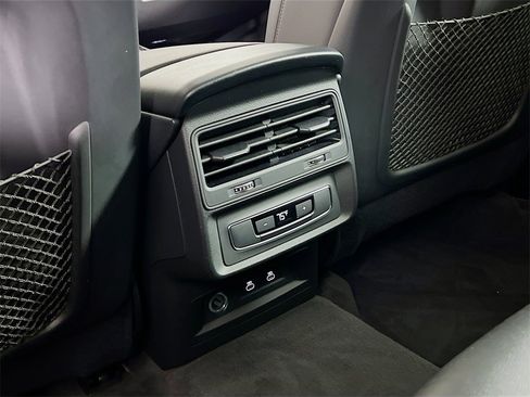 Used 2023 Audi Q7 2.0T Premium w/ Convenience Package image 25