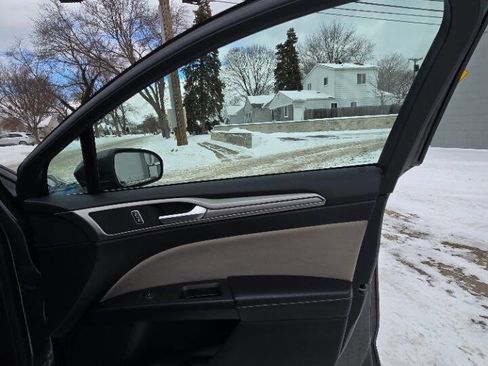 Used 2018 Ford Fusion S image 30