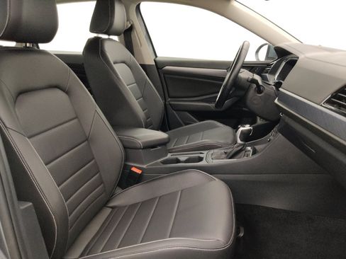 Used 2024 Volkswagen Jetta SE FWD image 21