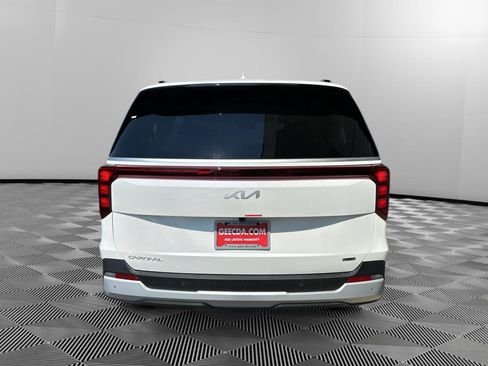 New 2026 Kia Carnival EX FWD image 5