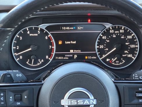 Used 2023 Nissan Rogue SV w/ SV Premium B Package image 19