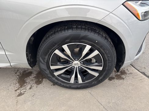 Certified 2023 Volvo XC60 B5 Core image 12