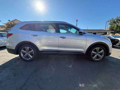 Used 2013 Hyundai Santa Fe Limited w/ Technology Pkg image 4