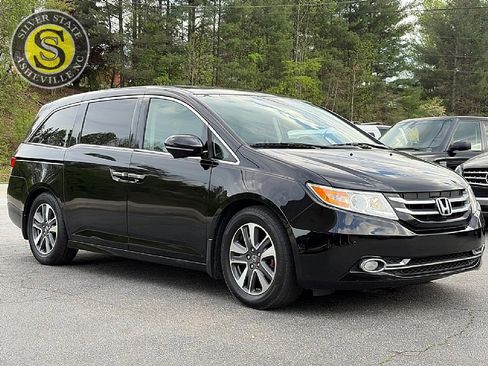 Used 2015 Honda Odyssey Touring image 8