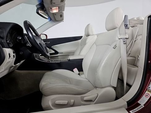 Used 2010 Lexus IS 250C w/ Luxury Pkg image 14