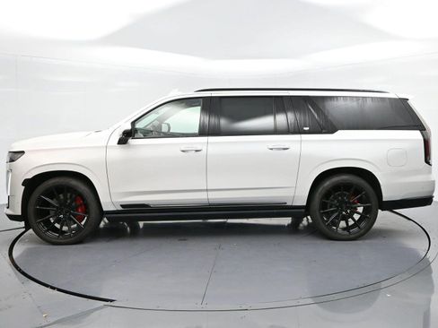 Used 2021 Cadillac Escalade ESV Sport Platinum AWD/4WD image 4
