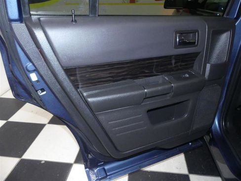 Used 2019 Ford Flex SEL image 26