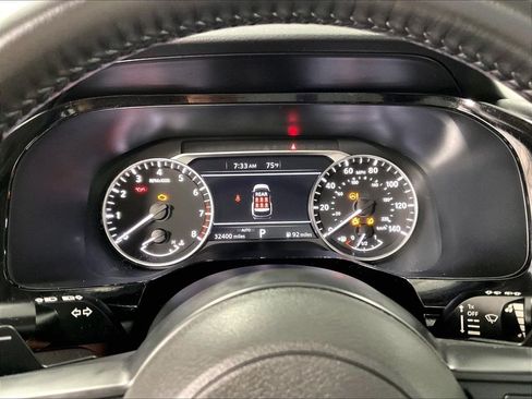 Used 2024 Nissan Pathfinder SV AWD/4WD image 24
