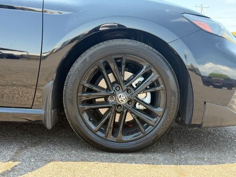 Used 2025 Toyota Camry SE FWD image 6