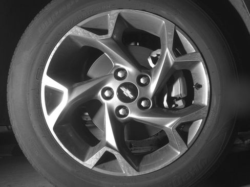 Used 2025 Chevrolet Trax LT FWD image 13