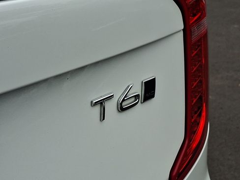 Certified 2022 Volvo XC90 T6 Inscription w/ Climate Package image 30