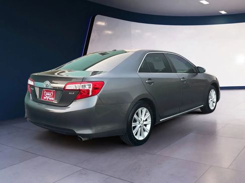 Used 2013 Toyota Camry XLE image 5
