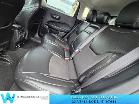 Used 2020 Jeep Compass Latitude w/ Popular Equipment Group AWD/4WD image 14