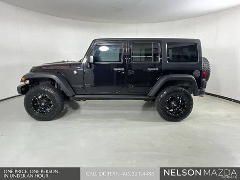 Used 2017 Jeep Wrangler Unlimited Rubicon AWD/4WD image 9