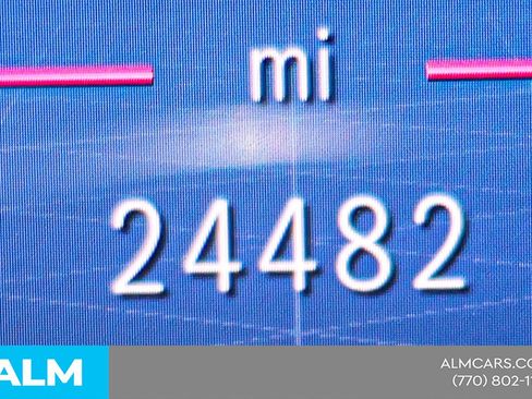 Used 2025 Mercedes-Benz C 300 Sedan image 41