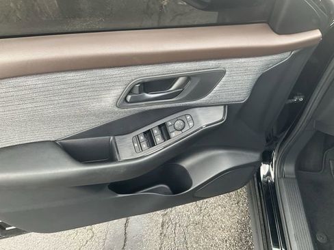 Certified 2023 Nissan Rogue S image 27