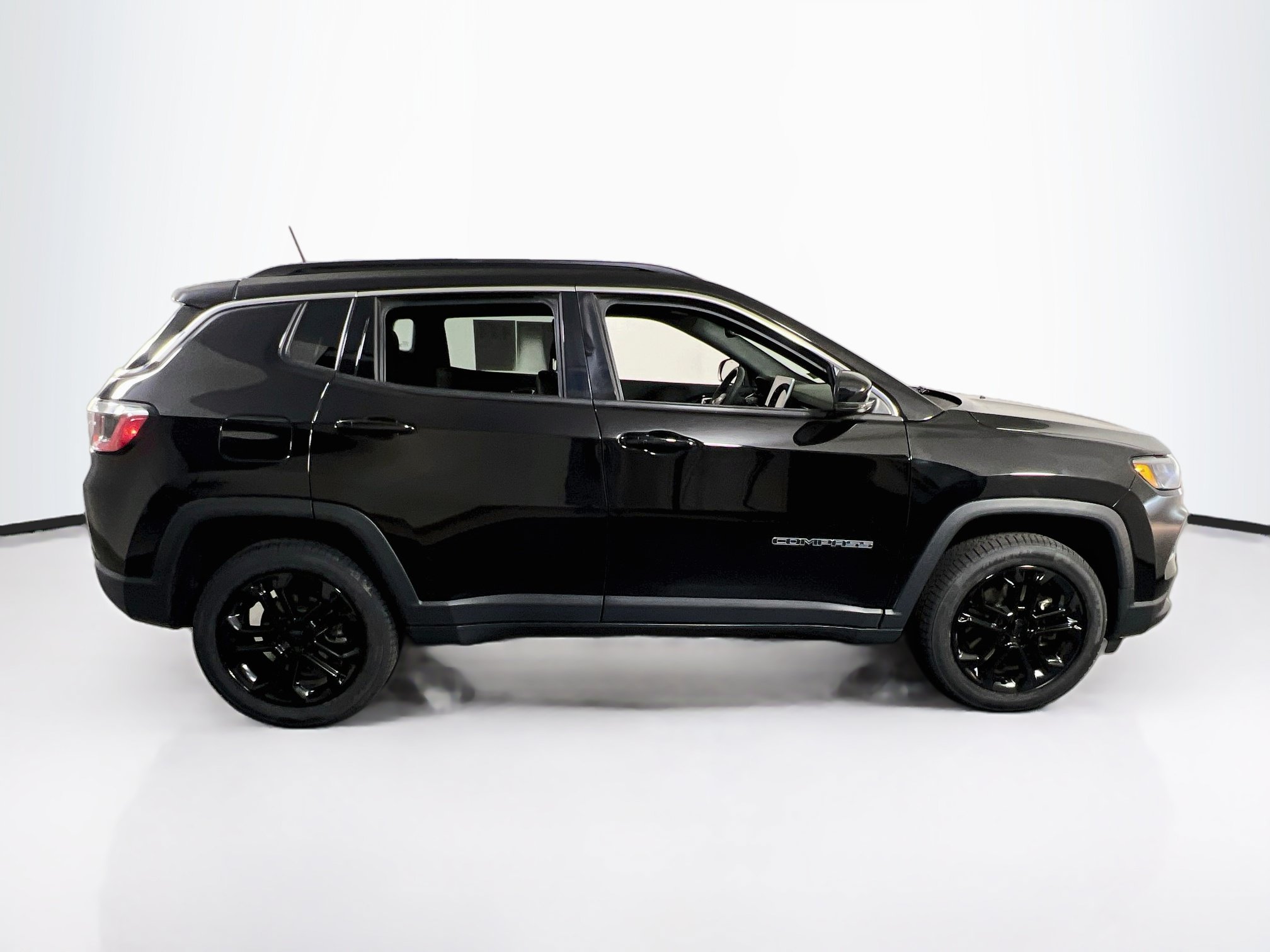 Used 2023 Jeep Compass Limited AWD/4WD image 4