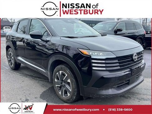 Used 2025 Nissan Kicks SV w/ Illumination Package image 1