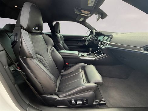 Used 2022 BMW M4 Coupe w/ M Driver's Package image 17