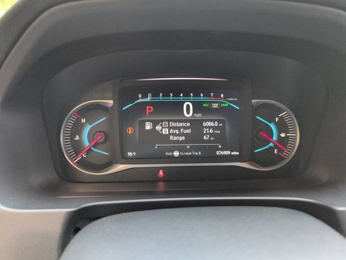 Used 2021 Honda Pilot Touring image 13