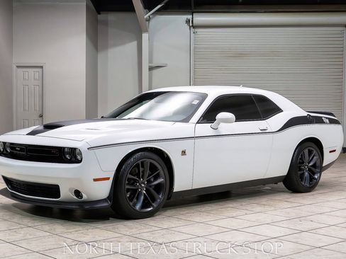 Used 2019 Dodge Challenger R/T Scat Pack image 2