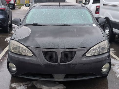 Used 2005 Pontiac Grand Prix w/ Drivers Plus Package image 3