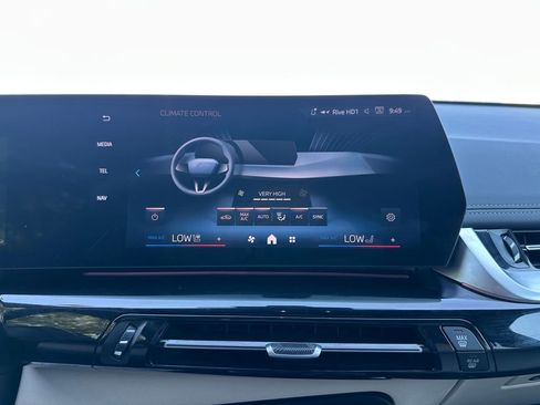 Certified 2025 BMW X1 xDrive28i w/ Convenience Package AWD/4WD image 13
