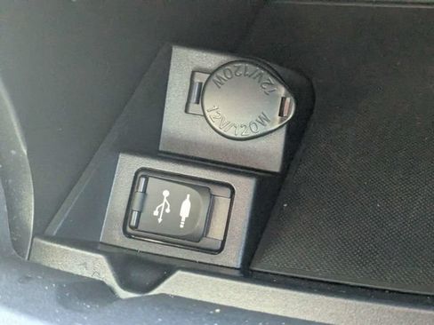 Used 2015 Toyota Camry LE FWD image 30