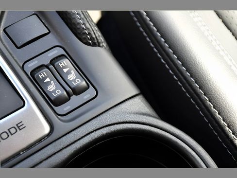 Used 2023 Subaru Forester Touring AWD/4WD image 36