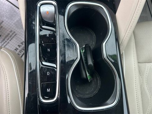 Used 2022 Buick Envision Avenir w/ Technology Package II image 28