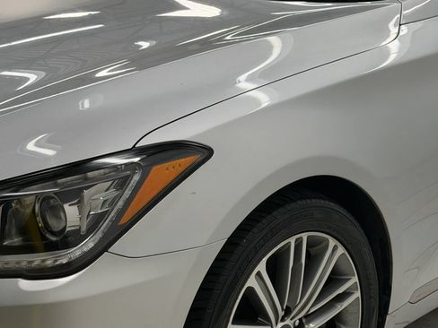 Used 2018 Genesis G80 3.8 w/ Option Group 02 RWD image 4