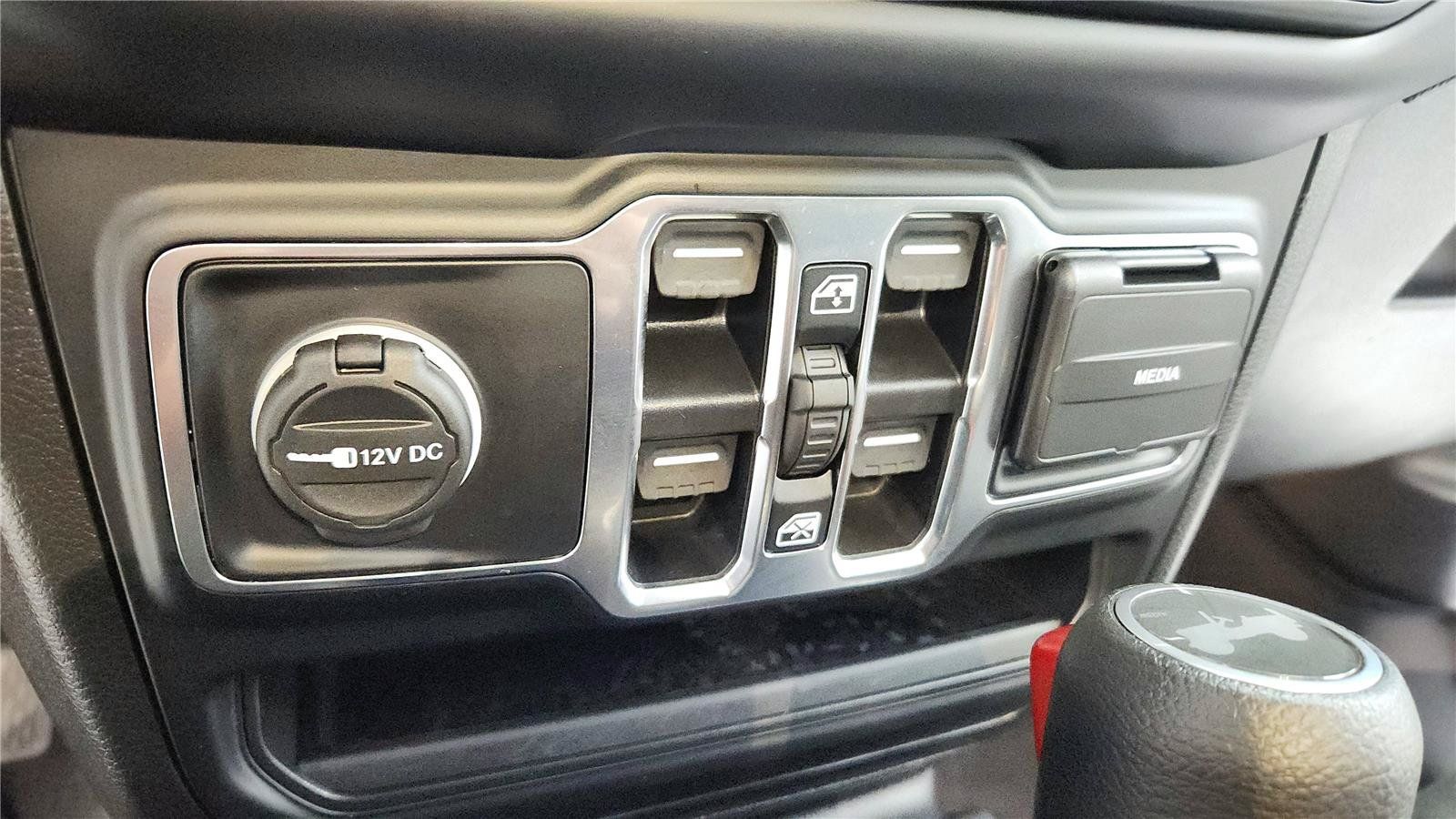 Used 2021 Jeep Wrangler Unlimited Sport AWD/4WD image 18