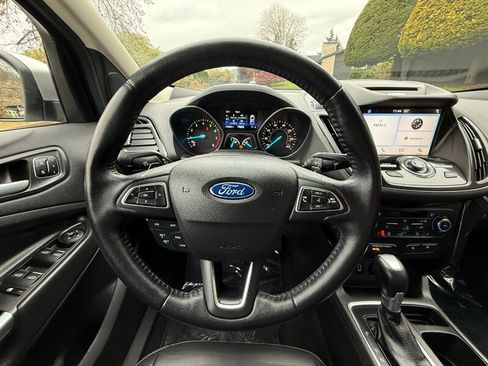 Used 2017 Ford Escape Titanium image 20