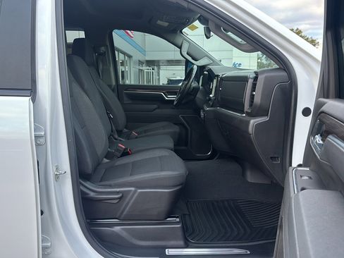 Used 2025 Chevrolet Silverado 2500 LT w/ Convenience Package image 12