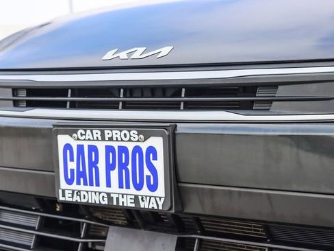 Used 2025 Kia K4 LXS image 13