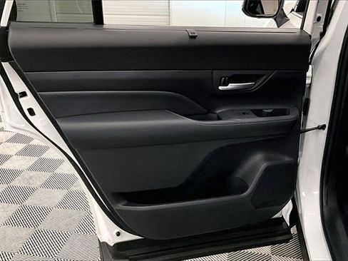 Used 2025 Toyota Grand Highlander AWD Hybrid image 20