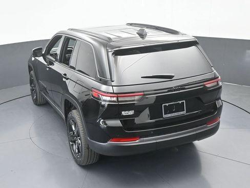 New 2026 Jeep Grand Cherokee Limited w/ Limited Altitude Package RWD image 45