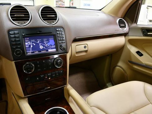 Used 2012 Mercedes-Benz GL 450 4MATIC image 26