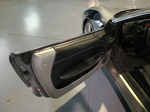 Used 2001 Ferrari 360 Spider image 4
