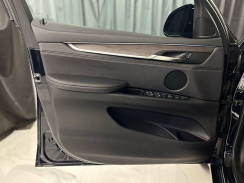 Used 2019 BMW X6 xDrive35i w/ M Sport Package image 40