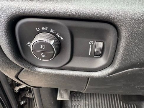 New 2025 RAM 2500 Tradesman w/ Chrome Appearance Group image 16