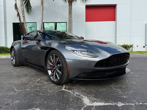 Used 2018 Aston Martin DB11 V12 RWD image 5