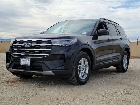 New 2026 Ford Explorer Active RWD image 5