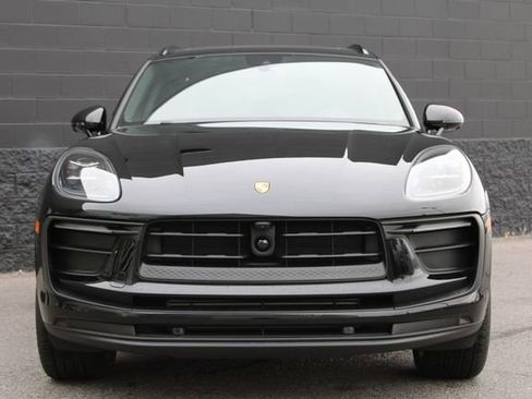 Used 2026 Porsche Macan AWD/4WD image 6