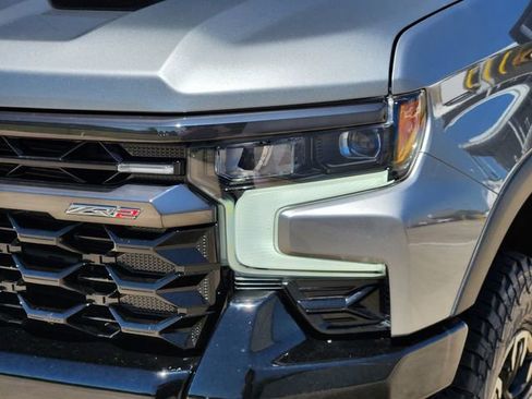 Used 2024 Chevrolet Silverado 1500 ZR2 w/ Technology Package image 9
