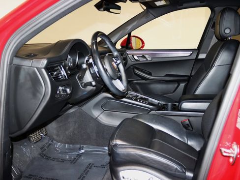 Used 2021 Porsche Macan GTS image 31