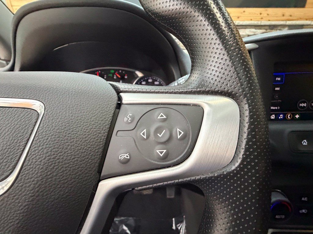 Used 2024 GMC Terrain SLE w/ Driver Convenience Package AWD/4WD image 44